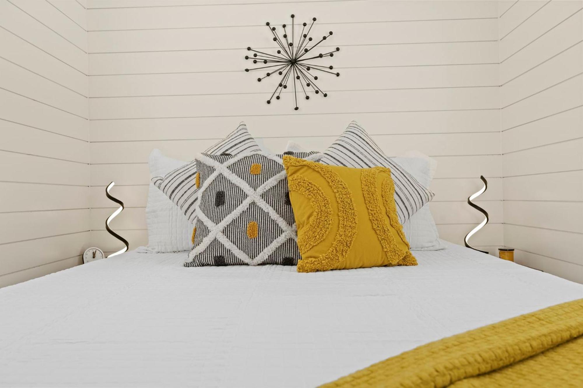 New The Yellow Beacon-Luxury Shipping Container Фредериксбург Екстериор снимка